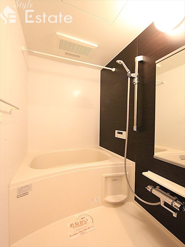 バス・シャワールーム　バスルーム