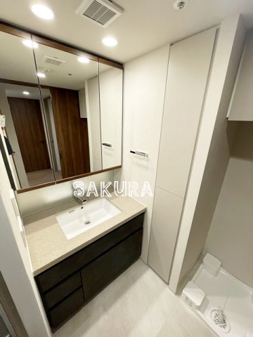 洗面設備　身支度に便利な洗面台！