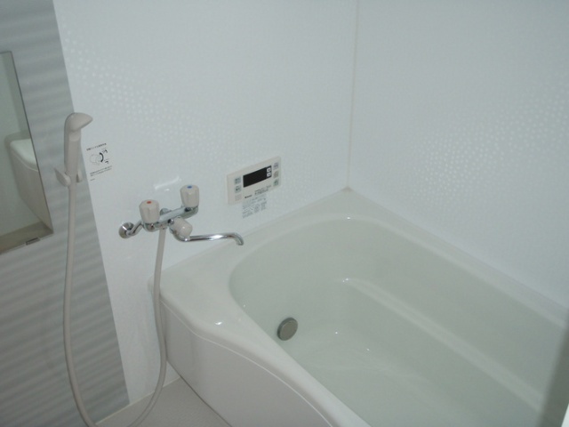 バス・シャワールーム　※他のお部屋の写真です