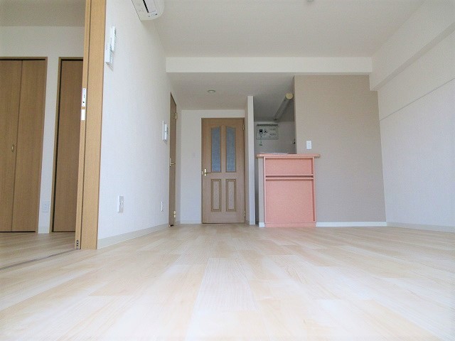居室・リビング　リフォーム中　写真は503