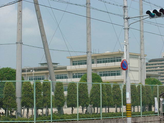 その他　一宮市立三条小学校（その他）まで816m