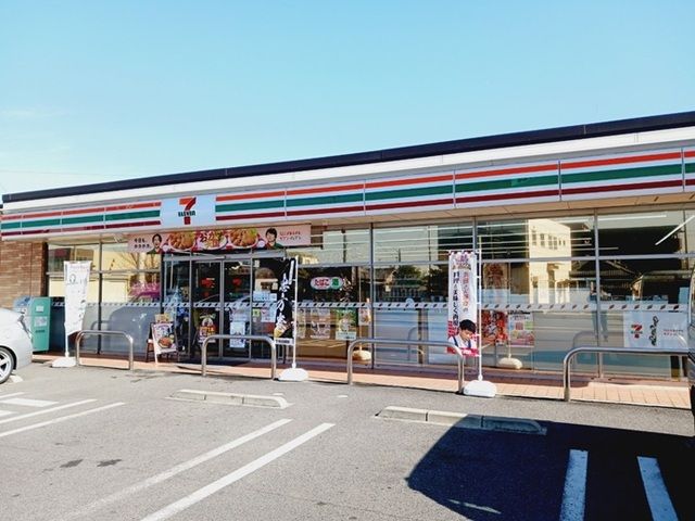 コンビニ　セブンイレブン束本１丁目店様（コンビニ）まで400m