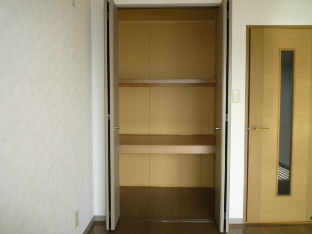 収納　※写真は307号室です。