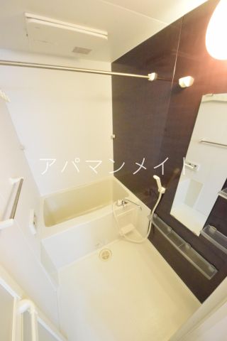 バス・シャワールーム　追い焚き付き！
