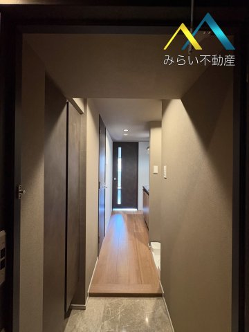 玄関　自社撮影写真