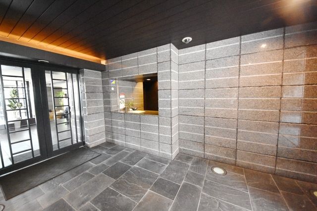 エントランス　ゆとりのあるエントランスです