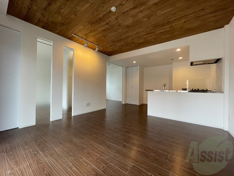 居室・リビング　広くてキレイなお部屋が広がっていて、充実した生活が送れそう。