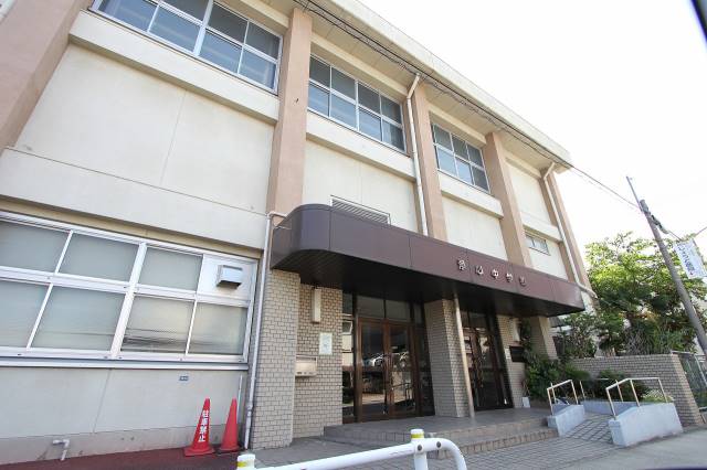 中学校　浄心中学校（中学校）まで710m