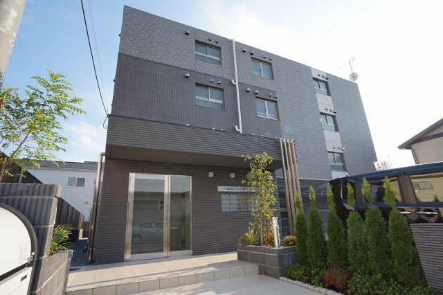 建物外観　外観は落ち着いています