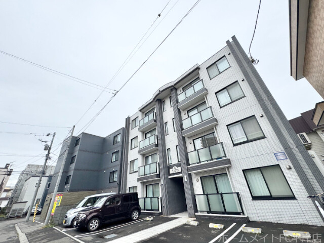 建物外観　とってもきれいなデザイナーズ物件♪