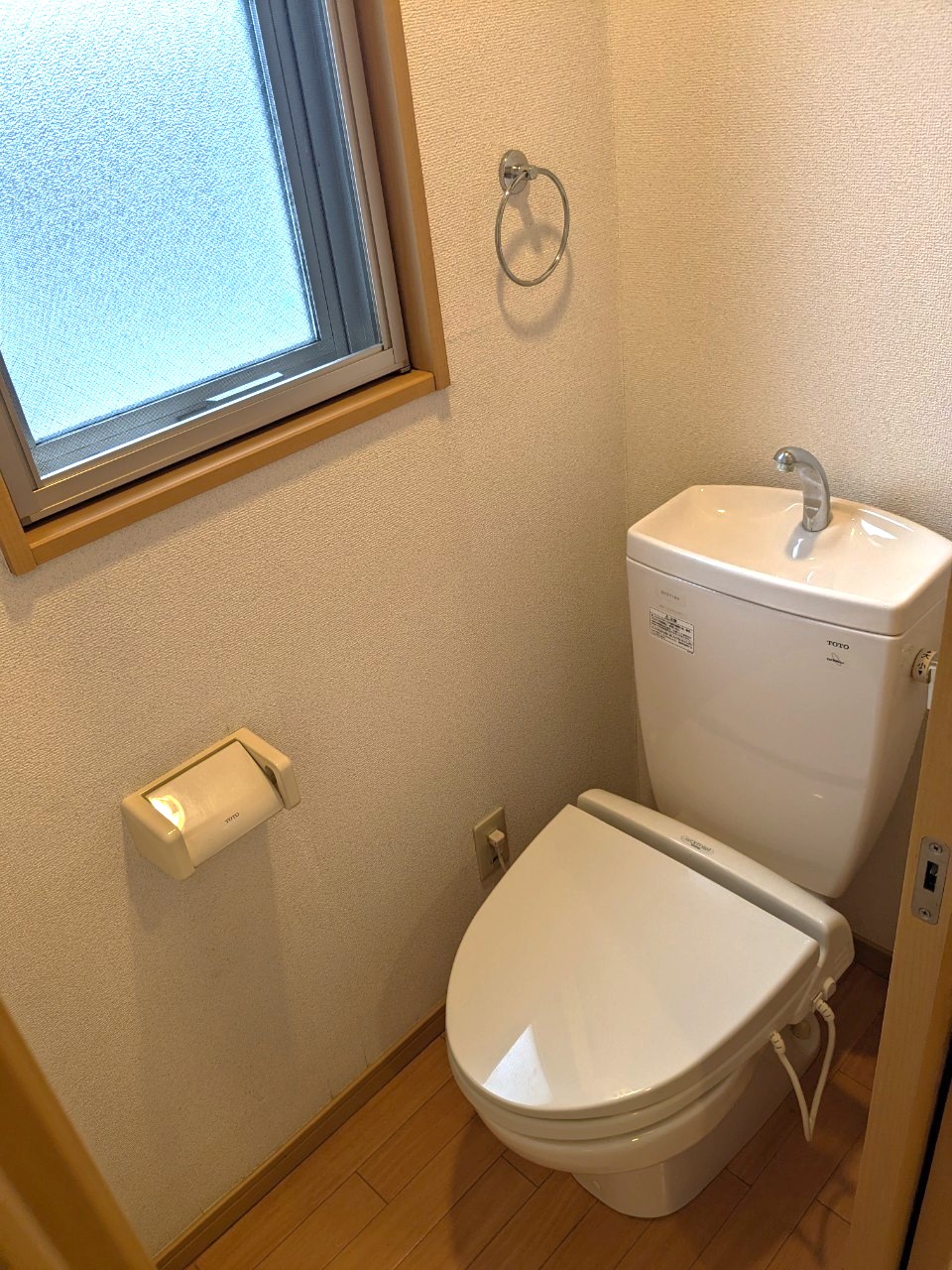 トイレ　バス・トイレ別　ウォームレット便座
