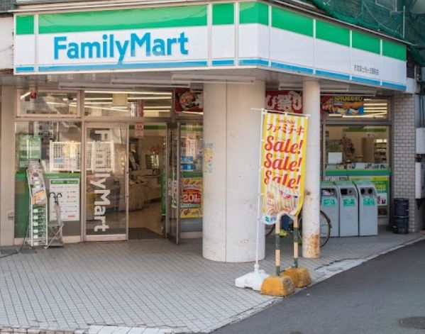 コンビニ　ファミリーマート 杉並富士見ヶ丘駅前店（コンビニ）まで1134m