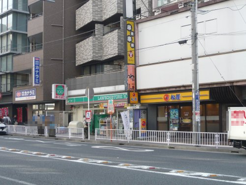 コンビニ　ローソンストア100 LS桜木町駅前店（コンビニ）まで590m