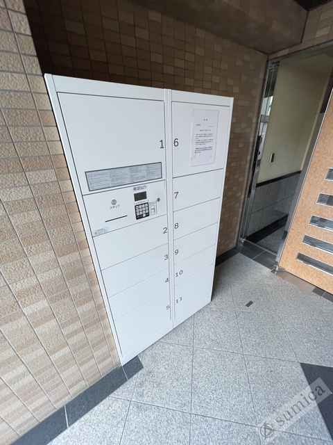 エントランス　便利な宅配ボックスを完備♪♪