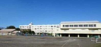 中学校　横浜市立山内中学校（中学校）まで1148m