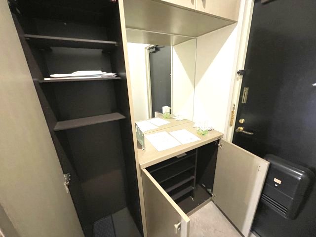 玄関　(参考)同マンション同間取り他部屋の写真