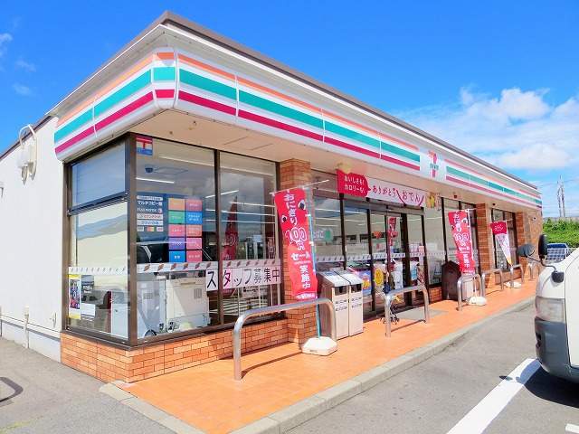 コンビニ　セブン－イレブン浜松高塚北店（コンビニ）まで517m