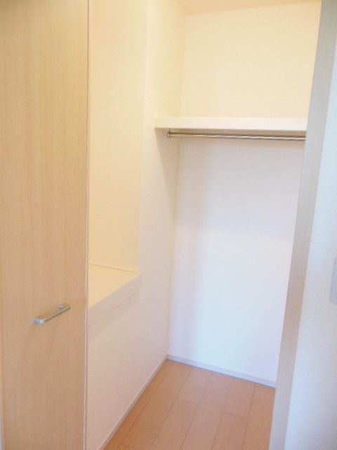 収納　★広いウォークインクローゼット付きです★