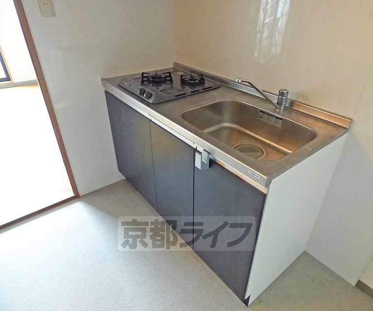 キッチン　調理しやすいシステムキッチンです。
