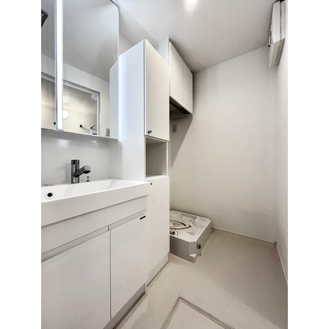 洗面設備　参考写真（同物件別部屋）