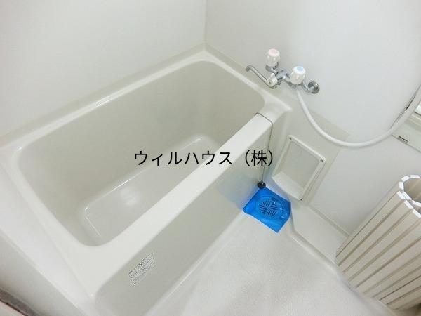 バス・シャワールーム　浴室乾燥機付きバス！