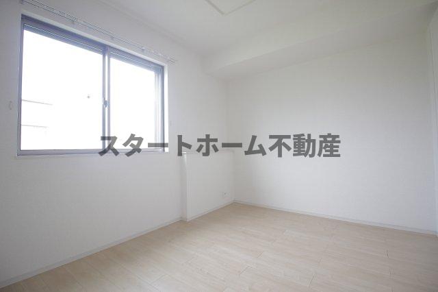 居室・リビング　こちらのリビングで趣味の時間をお楽しみください