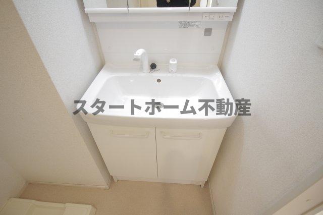 洗面設備　広い洗面スペース