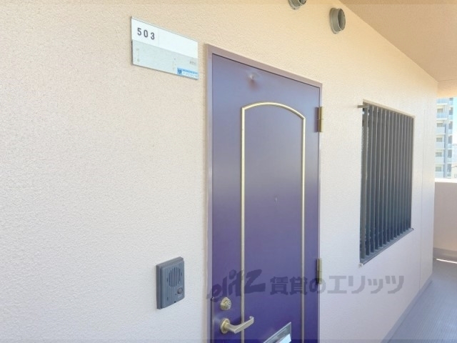玄関　インターホン