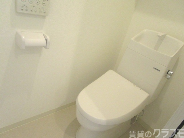 トイレ　冬場も安心の温水洗浄便座！