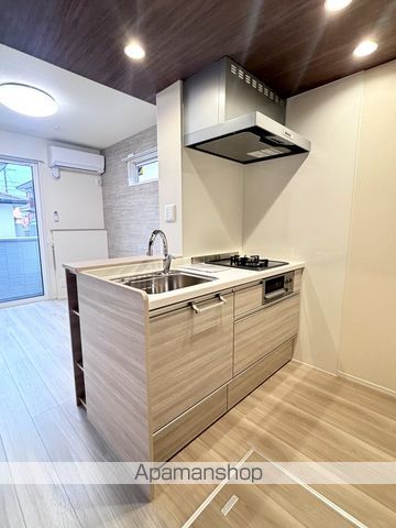 ＪＲ東海道本線 浜松駅 バス乗車時間：26分 最寄りバス停で下車 徒歩14分 3階建 築1年のキッチン写真