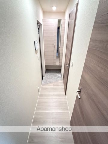 ＪＲ東海道本線 浜松駅 バス乗車時間：26分 最寄りバス停で下車 徒歩14分 3階建 築1年の玄関写真