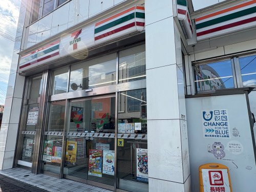 コンビニ　セブンイレブン東大和市駅前北口店（コンビニ）まで154m