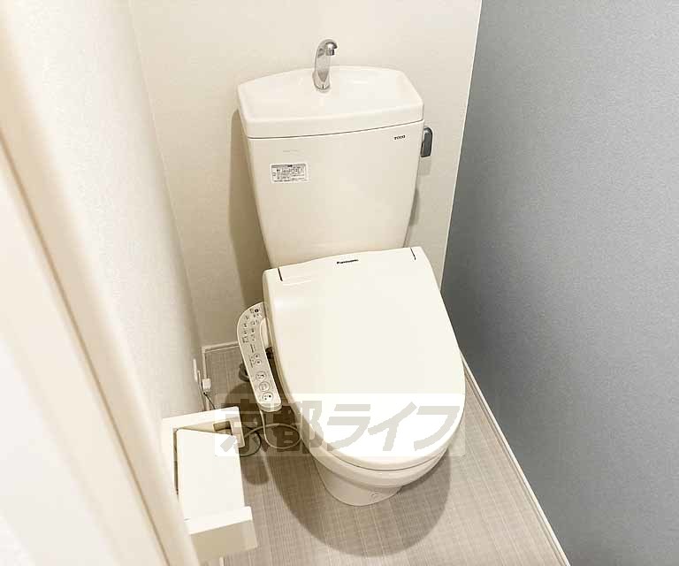 トイレ　ウォシュレット付きトイレです・