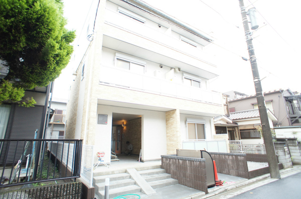 建物外観　外観は落ち着いています