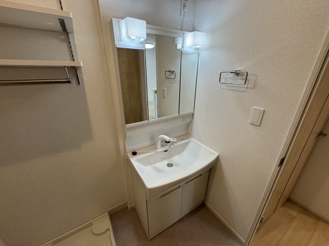 洗面設備　洗面洗髪化粧台（同型タイプ）