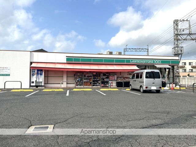 コンビニ　ローソンストア１００二色浜駅前店（コンビニ）まで660m