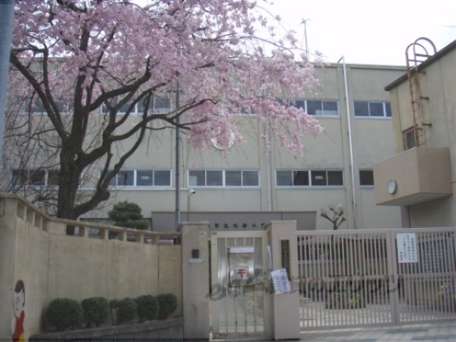 小学校　太秦小学校（小学校）まで380m