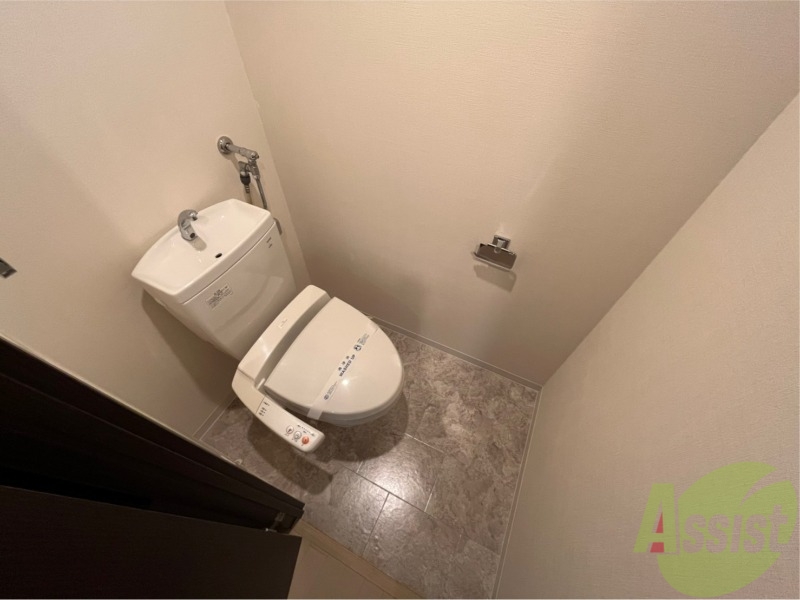 トイレ　こちらはトイレです。清潔感があり、安心して使用できます。
