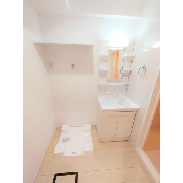 洗面設備　※別号室の写真です。現況優先となります。