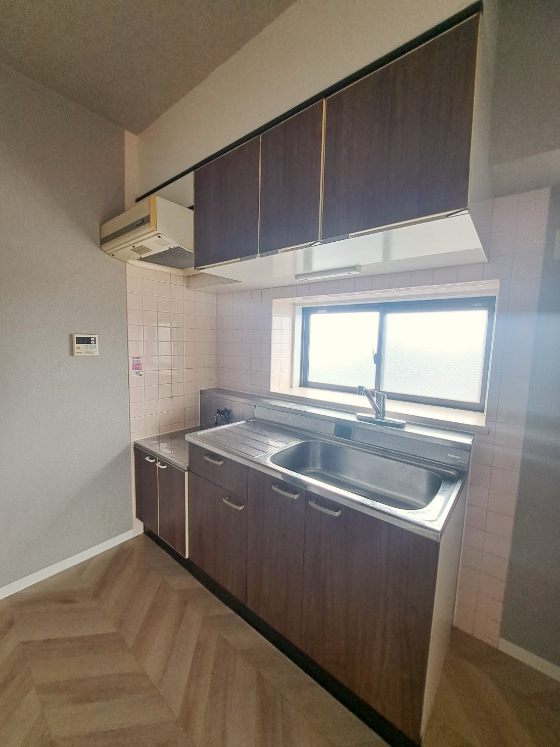 キッチン　ガスキッチン対応　別部屋の写真になります