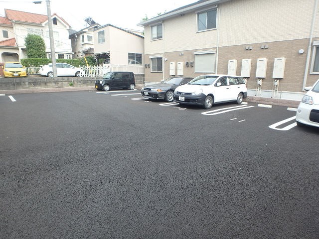 駐車場　お問い合わせは048-772-8202