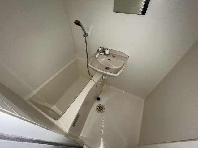 バス・シャワールーム　日々の疲れを癒すお風呂付です