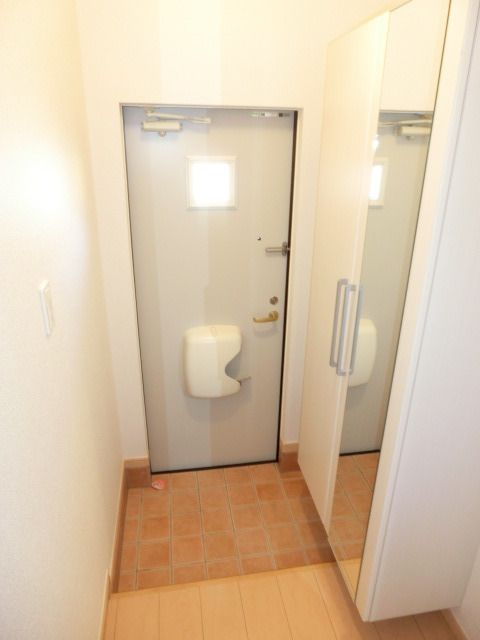 玄関　シューズボックス付きの玄関です