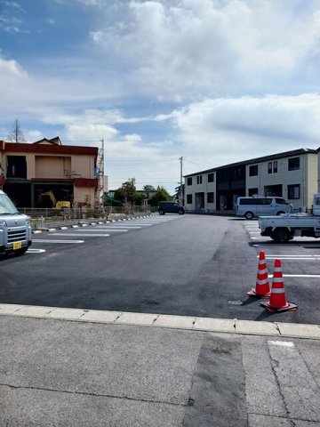 駐車場　車をお持ちの方に嬉しい駐車場付きの物件です