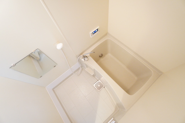 バス・シャワールーム　別部屋の写真になります。
