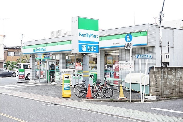 コンビニ　ファミリーマート練馬桜台店（コンビニ）まで98m