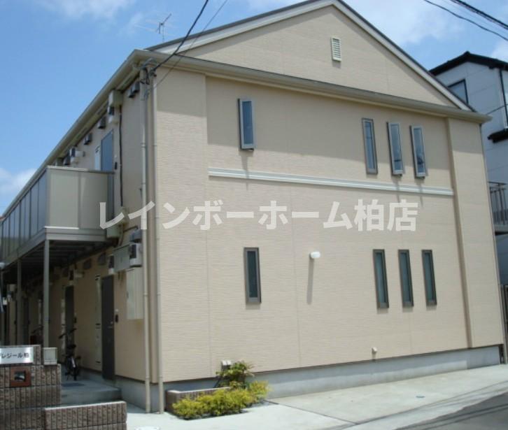 建物外観　外観は落ち着いています
