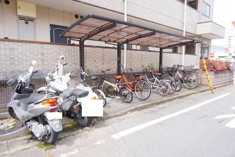 その他共有部分　屋根付き駐輪場