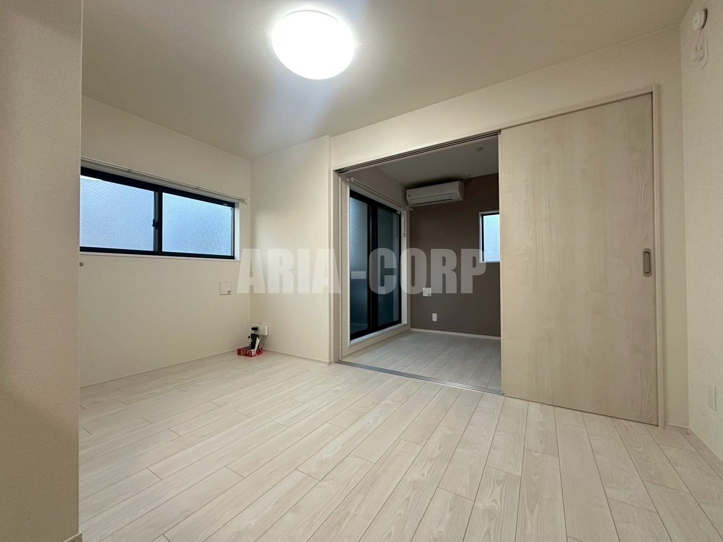 居室・リビング　白を基調とした統一感あるお部屋です！