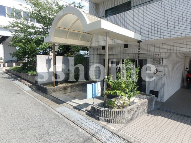 エントランス　建物入口